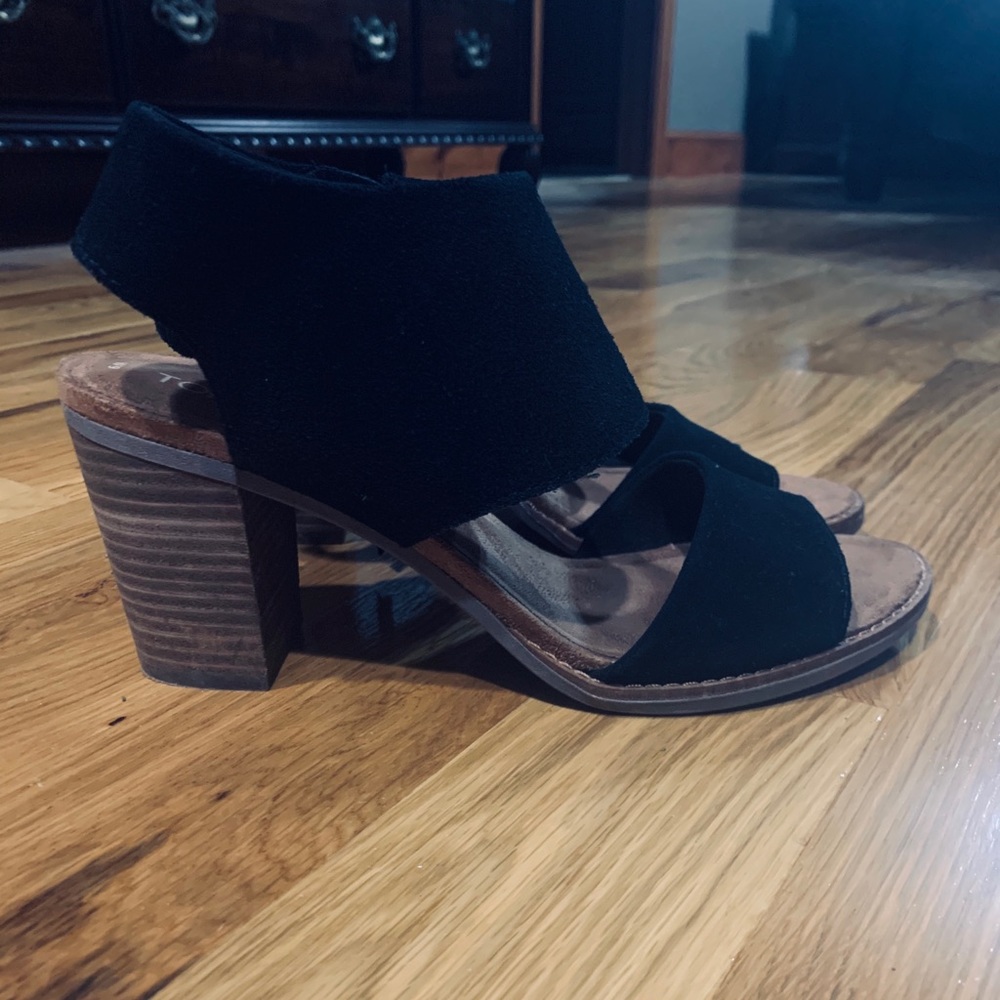 Tom Sandals